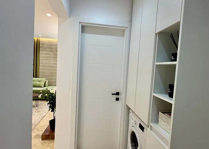 Shengjini Nova * Shëngjin